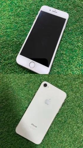 iPhone 8