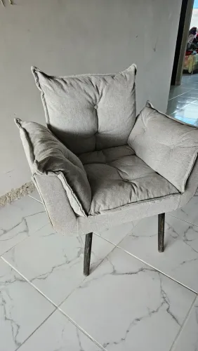 2 Poltronas cinza claro