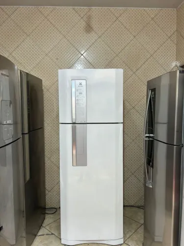 Geladeira Eletrolux 450L Frost Free enorme