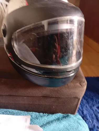 Vendendo capacete não entrego tem retirar no local