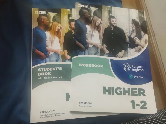 Livros - Student's book e workbook - cultura inglesa