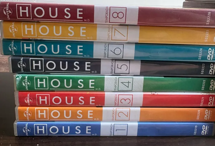 Box Completo DVD House M.D. - 1ª a 8ª Temporada | Série Completa Original Usadas