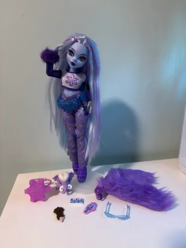 Monster High G3 Nova Abbey Core