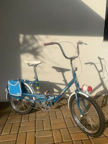 Bicicleta antiga restaurada