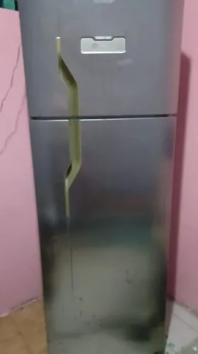 Geladeira Eletrolux. Liga, mas não funciona