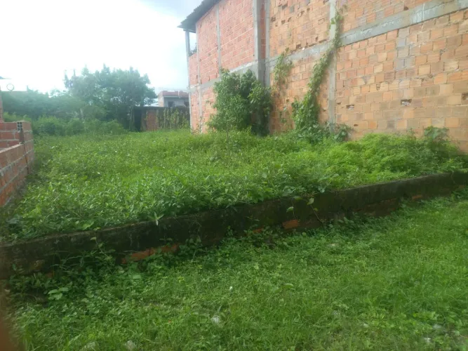 Vende-se um terreno 7 por 7. 20.000 mil