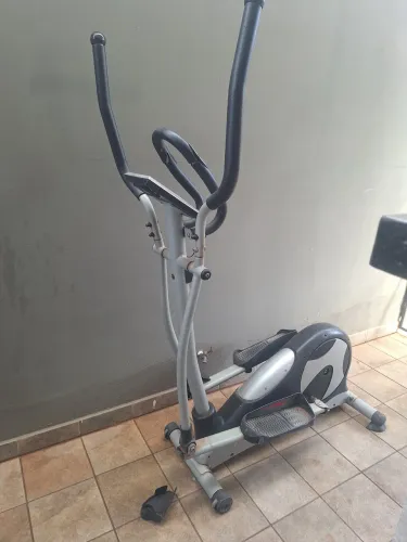 Elíptico treino aeróbico