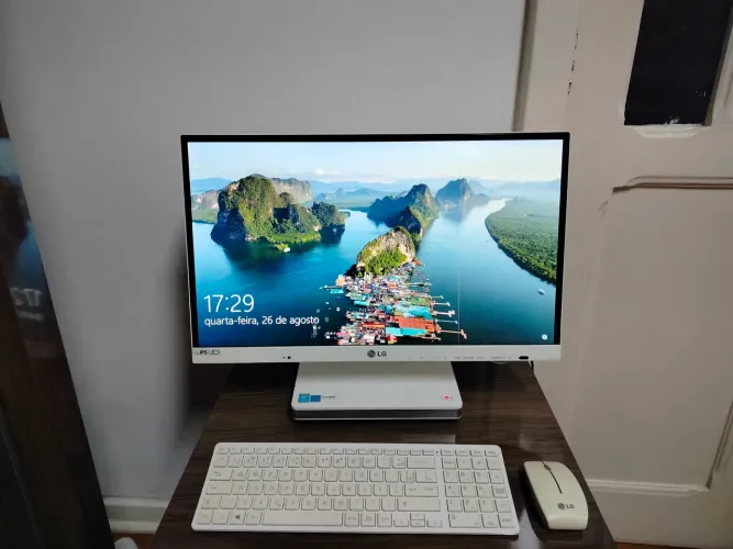 Computador All-in-One LG 23" Core i5 + Teclado e Mouse Originais (Ler Descrição)