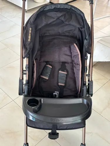 Carrinho e bebê conforto novíssimos