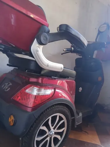 MOTO TRICICLO ELETRICO VELOCIDADE MÁXIMA 32 Km/h