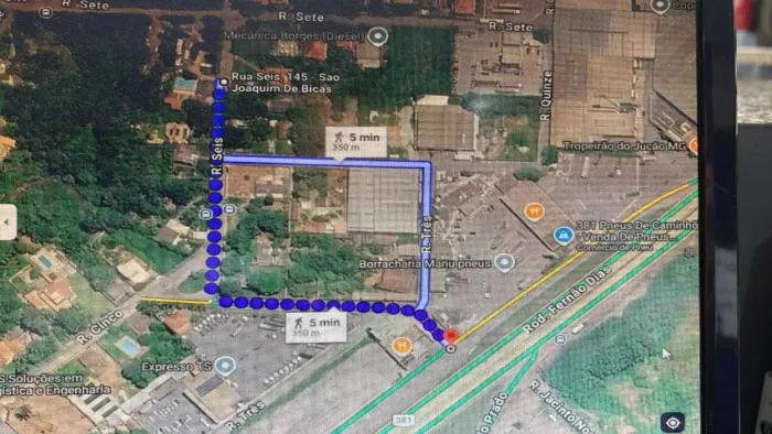 Alugo área 5.000m2 ao lado da Br 381 a 13 km Betim, Igarapé com 03 casas, galpão, piscina
