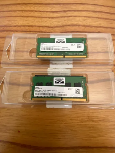 2 unidades de Memórias RAM DDR4 3200 - 4GB (notebook) - praticamente novas