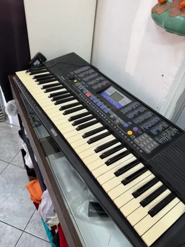 Teclado yamaha excelente estado