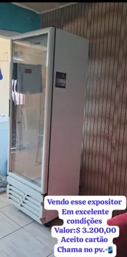 Espositor em ótimo estado.