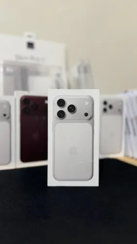 Iphone 17 PRO 256gb silver + carregador turbo