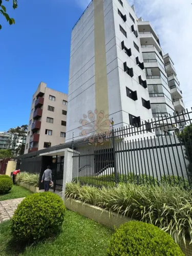 Apartamento amplo no Água verde!!