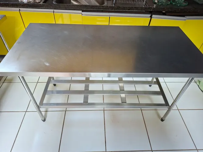 Mesa Bancada Aço Inox 1,50x0,70x0,85