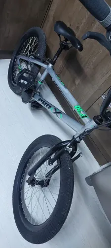 Bicicleta aro 20 ótimo estado!