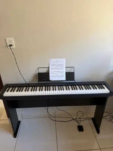 Piano Digital Casio Cdp-S110 Stage Profissional com Suporte Madeira e Pedal