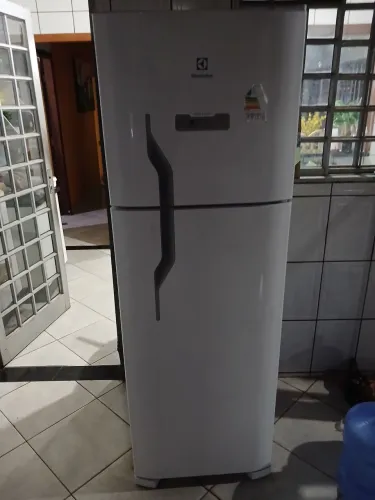 Geladeira Eletrolux frost free