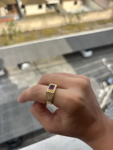 Anel em ouro 18k
