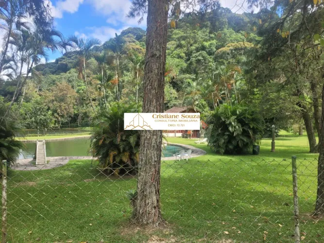 Terreno à venda em Teresópolis-RJ, bairro Vargem Grande, 4.600m² de área. Venha conferir!