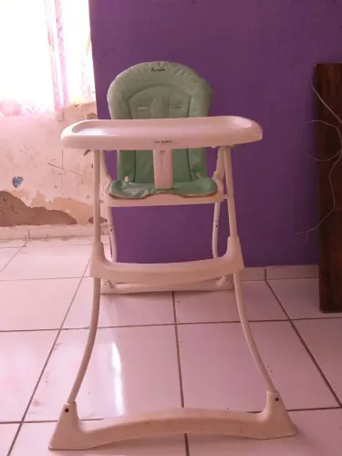 Cadeirinha de alimentação para meninos