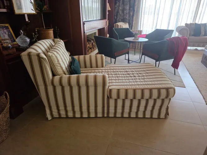 Cadeira Chaise (poltrona alongada)