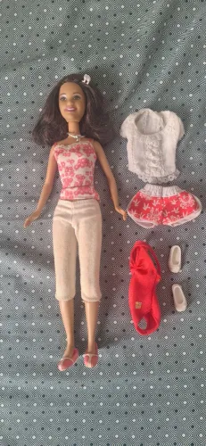 Boneca Gabriella High School Musical Barbie com acessórios