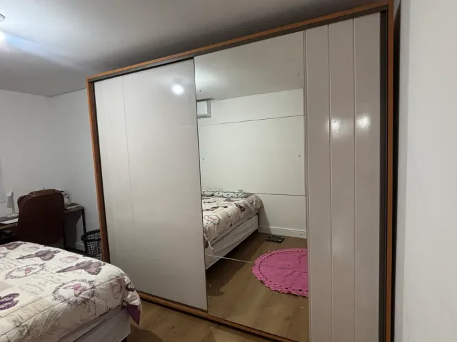 Guarda roupas Casal com 2 portas: 2,78m X 2,40m