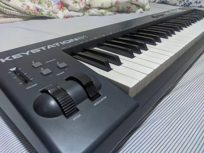 Teclado controlador Keystation 61