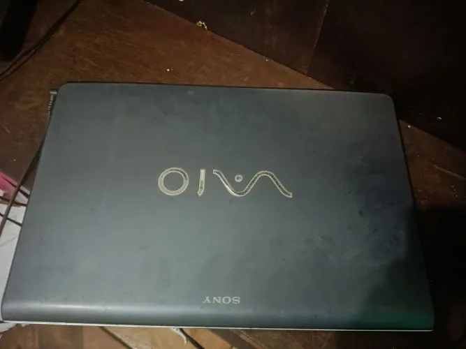 Notebook antigo Sony VAIO modelo PCG-81114L, funcionando