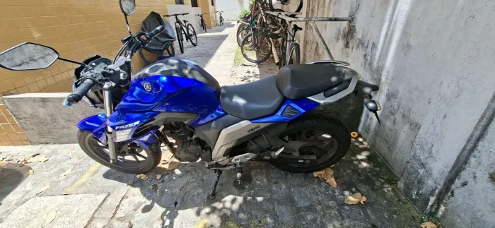 VENDO MOTO FAZER 250cc BEM CONSERVADA E POUCO RODADA
