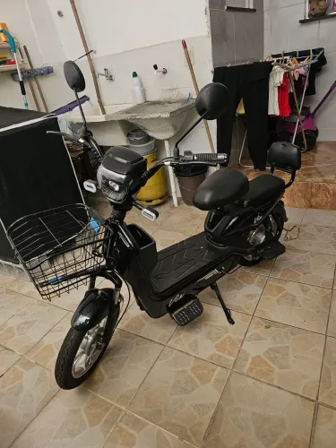 Moto Elétrica HAO & YIWU VIX 1000w