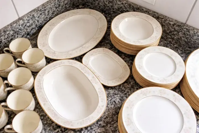 Antiguidade Aparelho de Jantar Porcelana Noritake Japonesa 84 peças