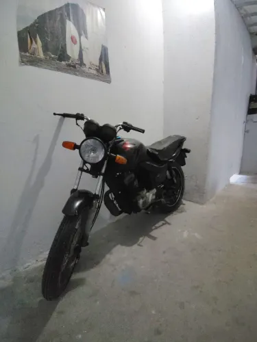 Vendo moto Honda cg 125 ,tudo funcionando perfeitamente ,baixa quilometragem