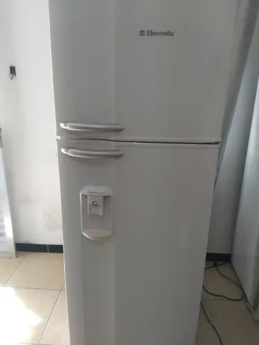 Geladeira funcionando perfeitamente * 