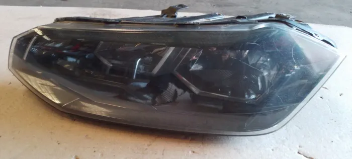 Farol Esquerdo Volkswagen Polo Virtus Máscara Negra 2017 A 2022 Original 3449