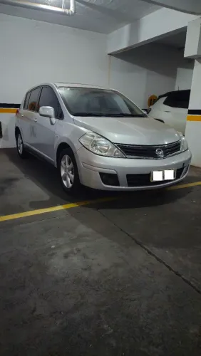 Nissan Tiida SL 1.8/1.8 Flex 16V Mec. 2011
