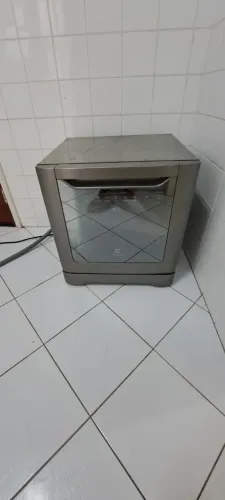 Máquina de Lavar Louças Electrolux 8 Serviços Avariada