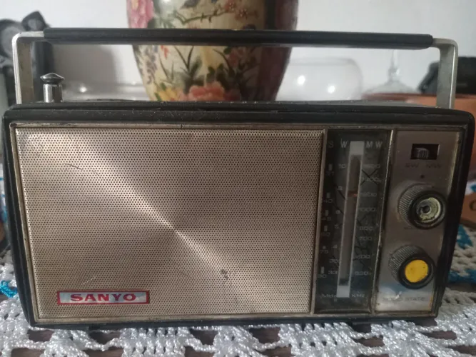 Rádio Sanyo Relíquia 