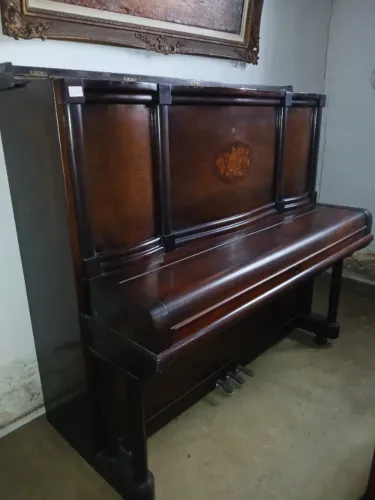 Piano Vertical da Marca Brasil conservadíssimo!!