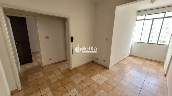 Apartamento com 3 quartos disponível para locação no bairro Centro em Uberlândia-MG