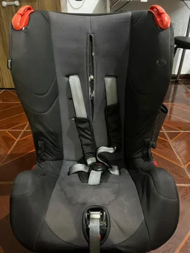 Cadeirinha infantil para carro