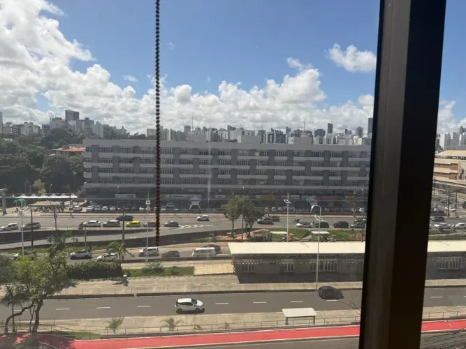 Sala Comercial 35m² | ACM Itaigara | Garagem | Nascente | Venda ou Aluguel
