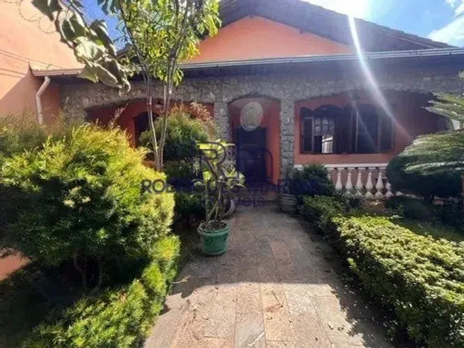 Casa à venda com 04 quartos no Bairro Bonfim