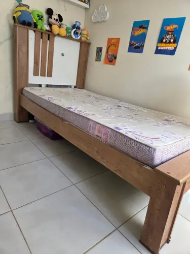 Cama solteiro em MDF só a cama