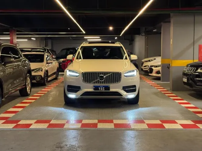 Volvo XC 90 D-5 Inscription 2.0 235cv Dies. 5P 2017
