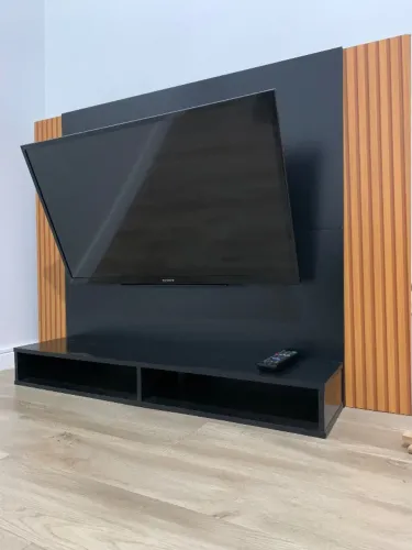 TV Sony 32? com painel incluso. NÃO é smart.