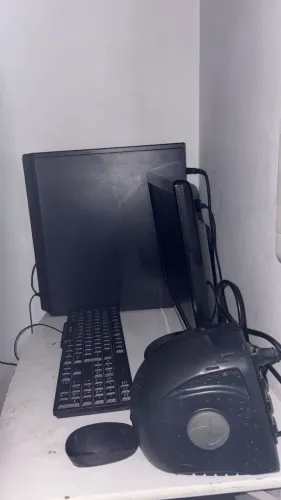 Vendo computador com defeito ( marca LG) 